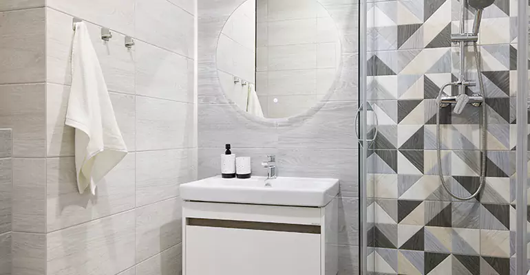 Modern Small Bathroom Walk-In Shower Remodel in New Orleans